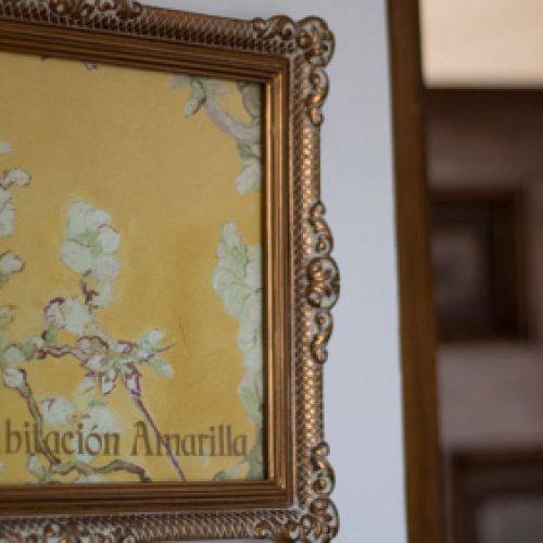 Habitación amarilla